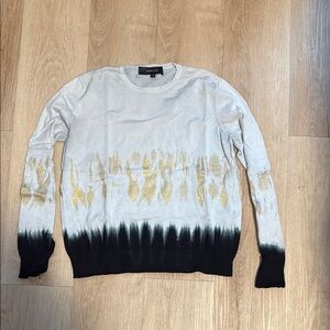 Gray and Gold Crewneck Sweater with Artistic Gradient